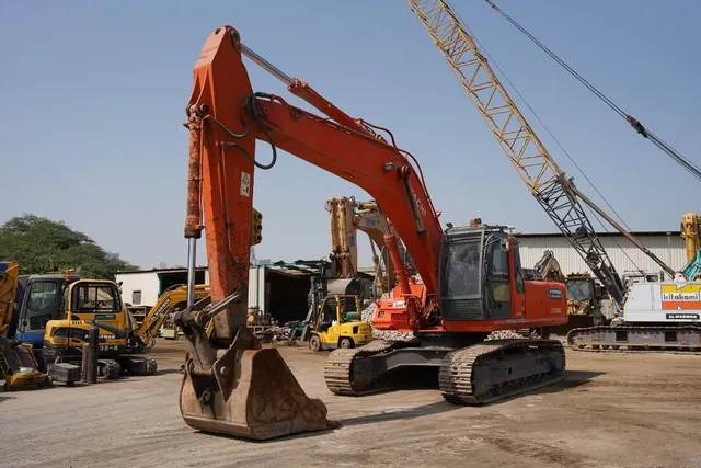 2005-Hitachi-ZX350k-1-5