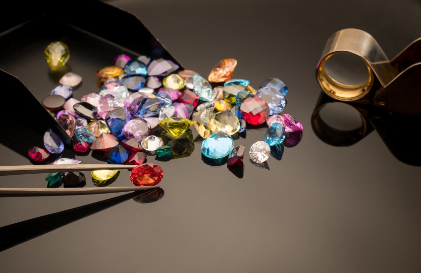 Gemstone-Price-in-Dubai-by-Clio-Jewellery