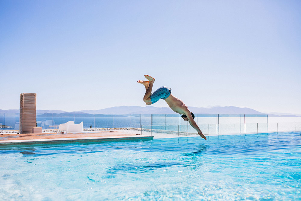 Infinity-Pools-vs.-Skimmer-Pools-KLG