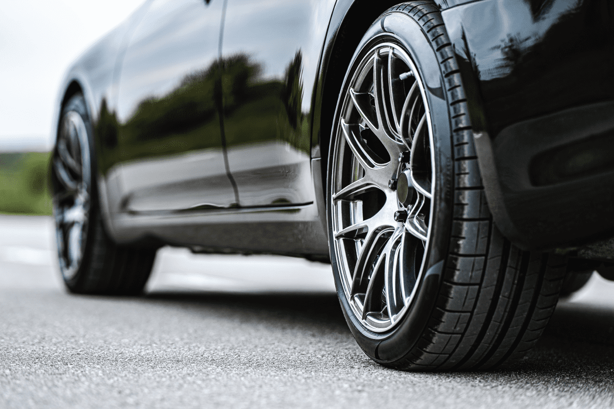 Why-are-Tyres-Black-in-colour