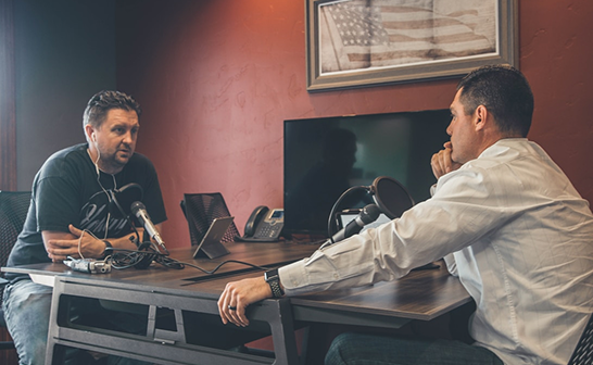 imgi_3_podcast-studio-left